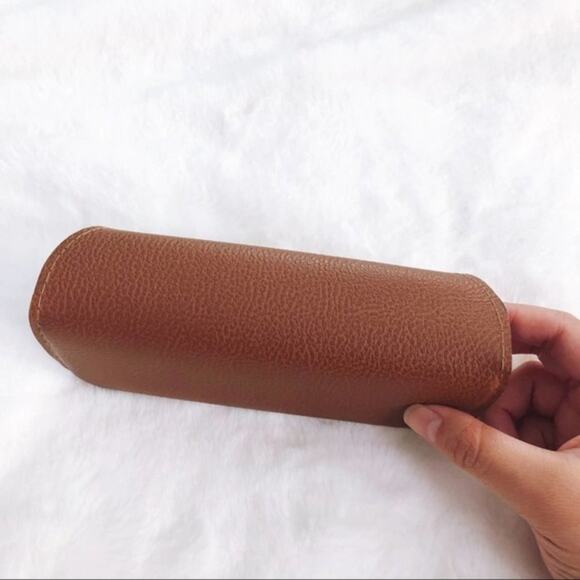 Wyatt Brown Faux Leather Sunglasses Case - Picture 4 of 9